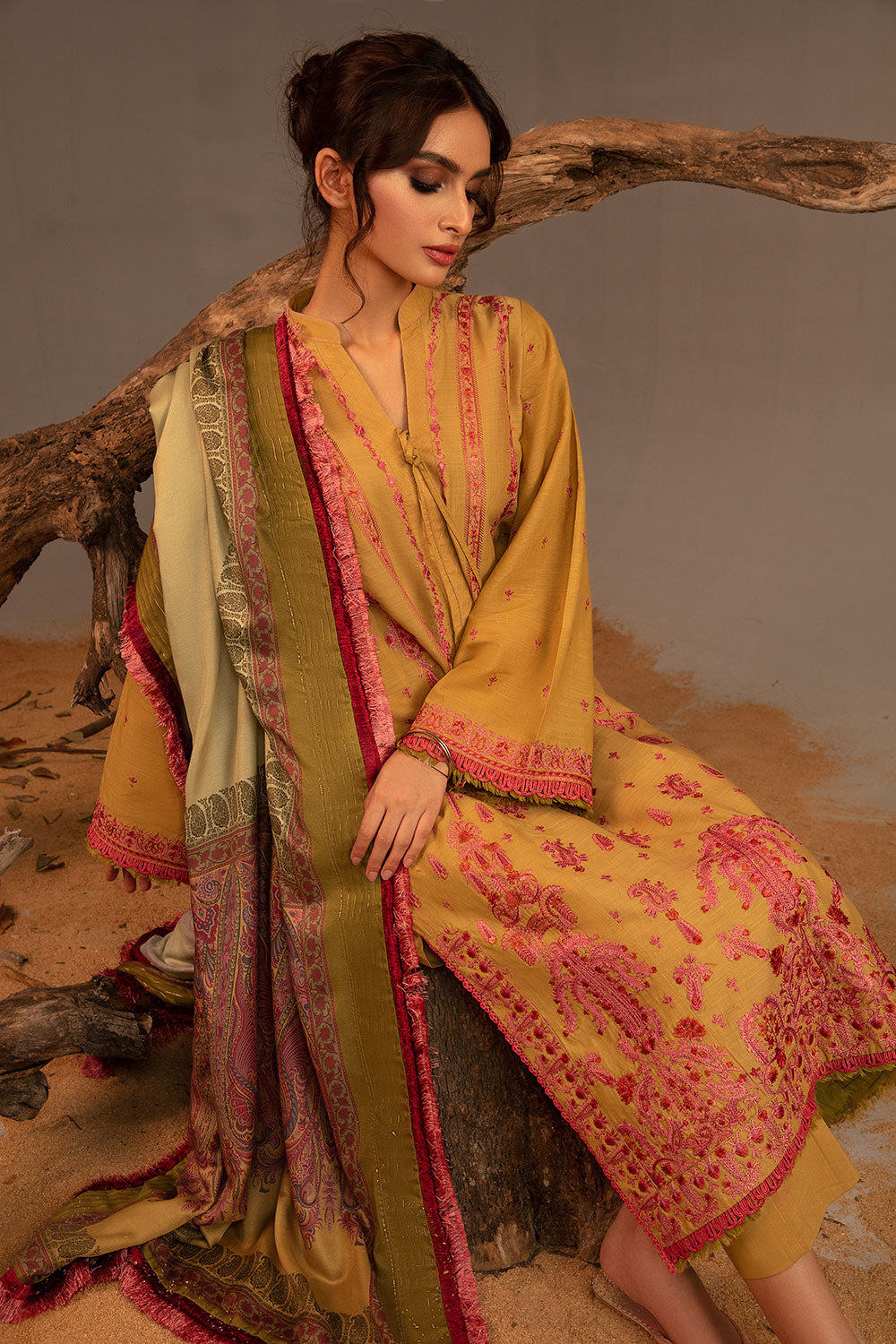 Sobia Nazir - Design 5B Autumn/Winter 2023 Unstitched