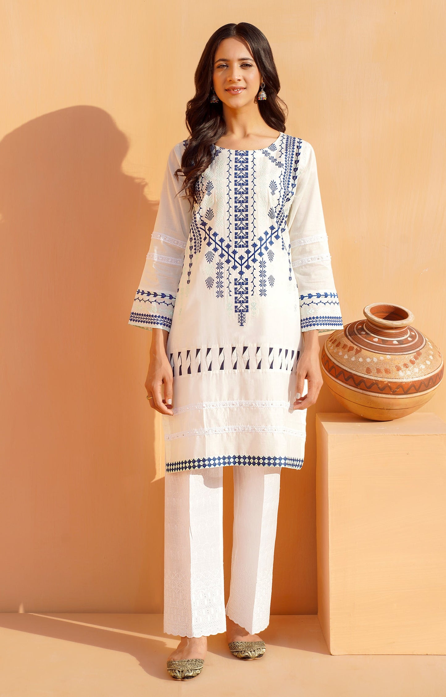 Hareer - WHITE AFFAIR - EMBROIDERED SHIRT