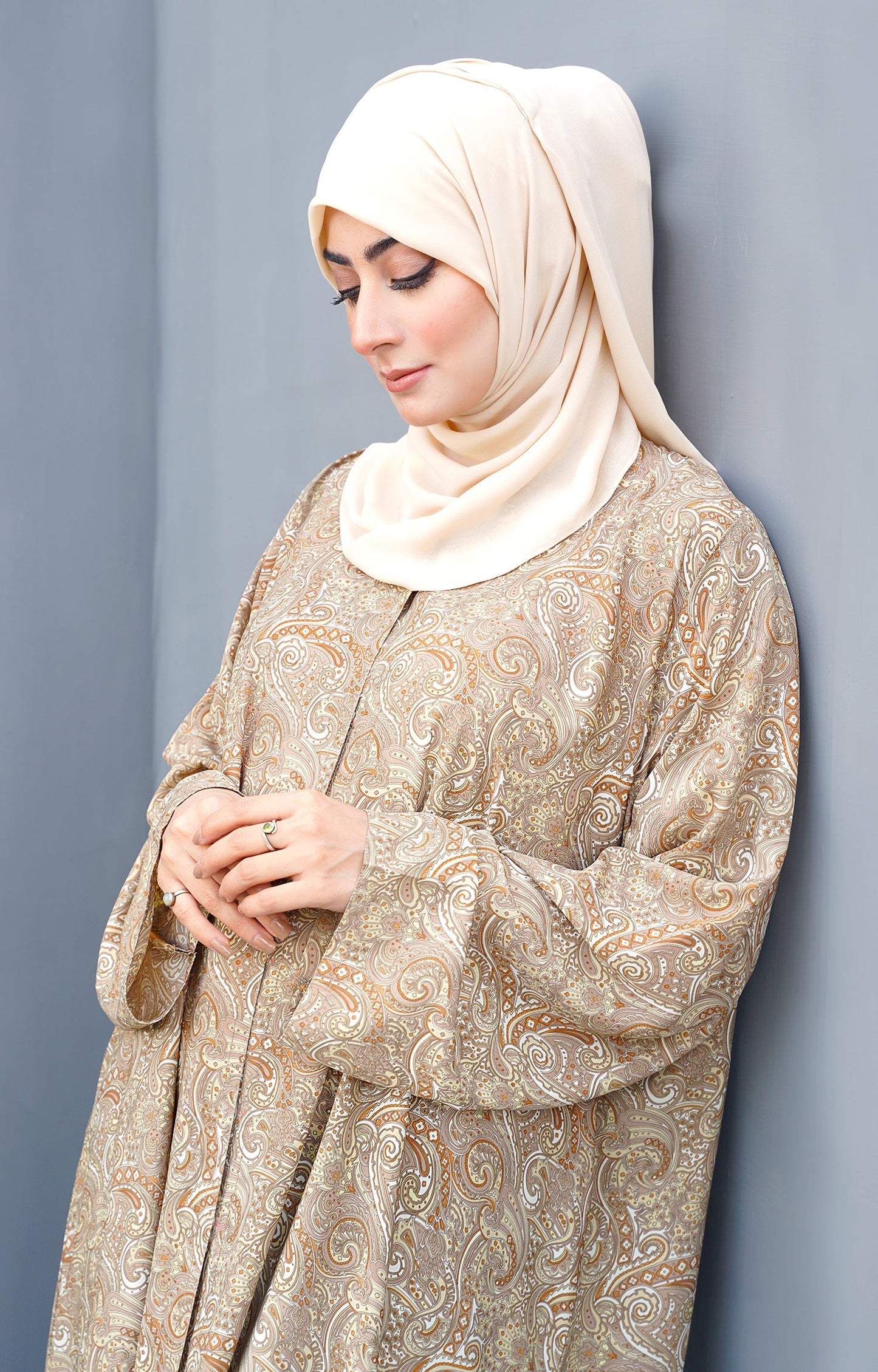 Hareer - CRÈME printed modest wear