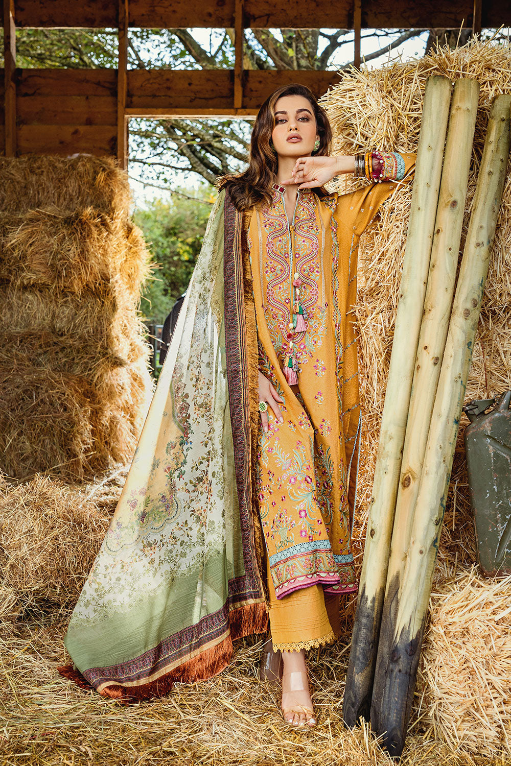 Sobia Nazir - Design 4B Autumn/Winter 2022 Unstitched