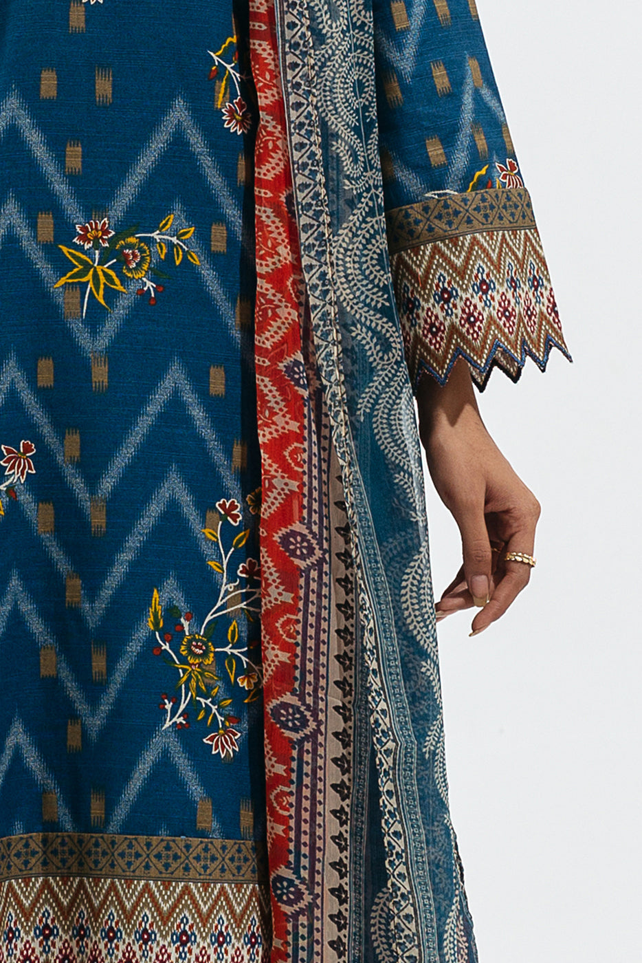 Beechtree - 2 PIECE - PRINTED KHADDAR SUIT - ORIENTAL FLORA