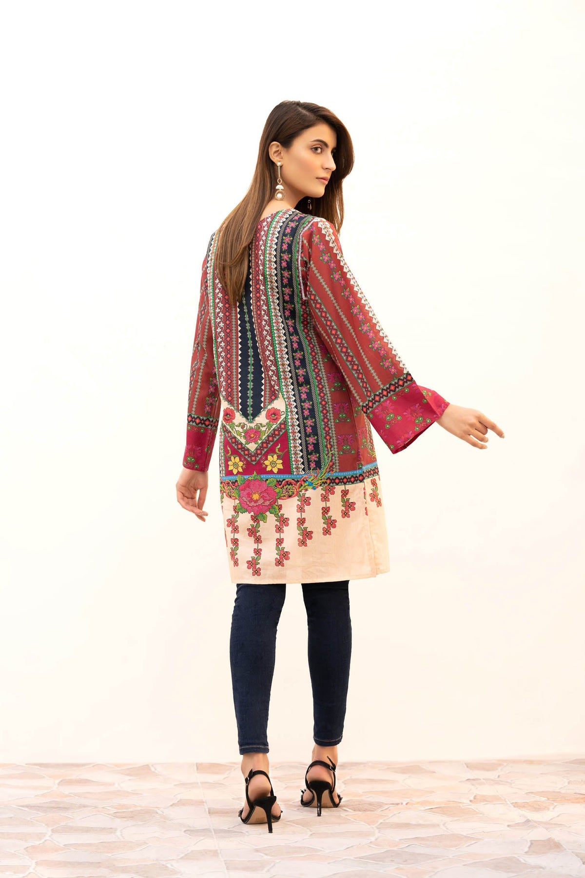 Adan's Libas - Blida - Digital Printed Stitched Lawn Kurti