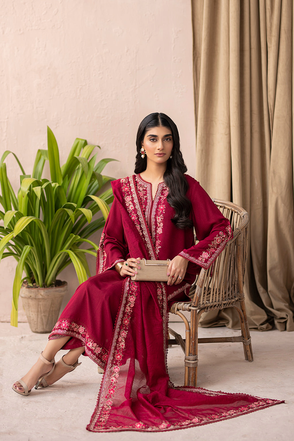 Elegance - MEHNA