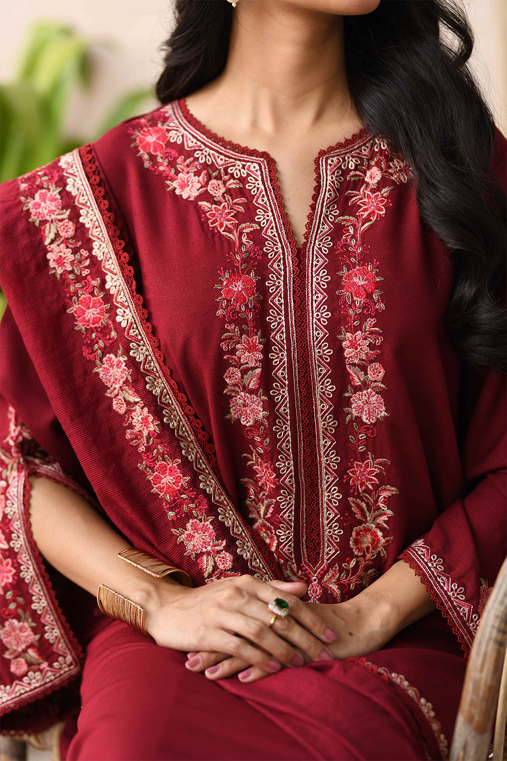 Elegance - MEHNA