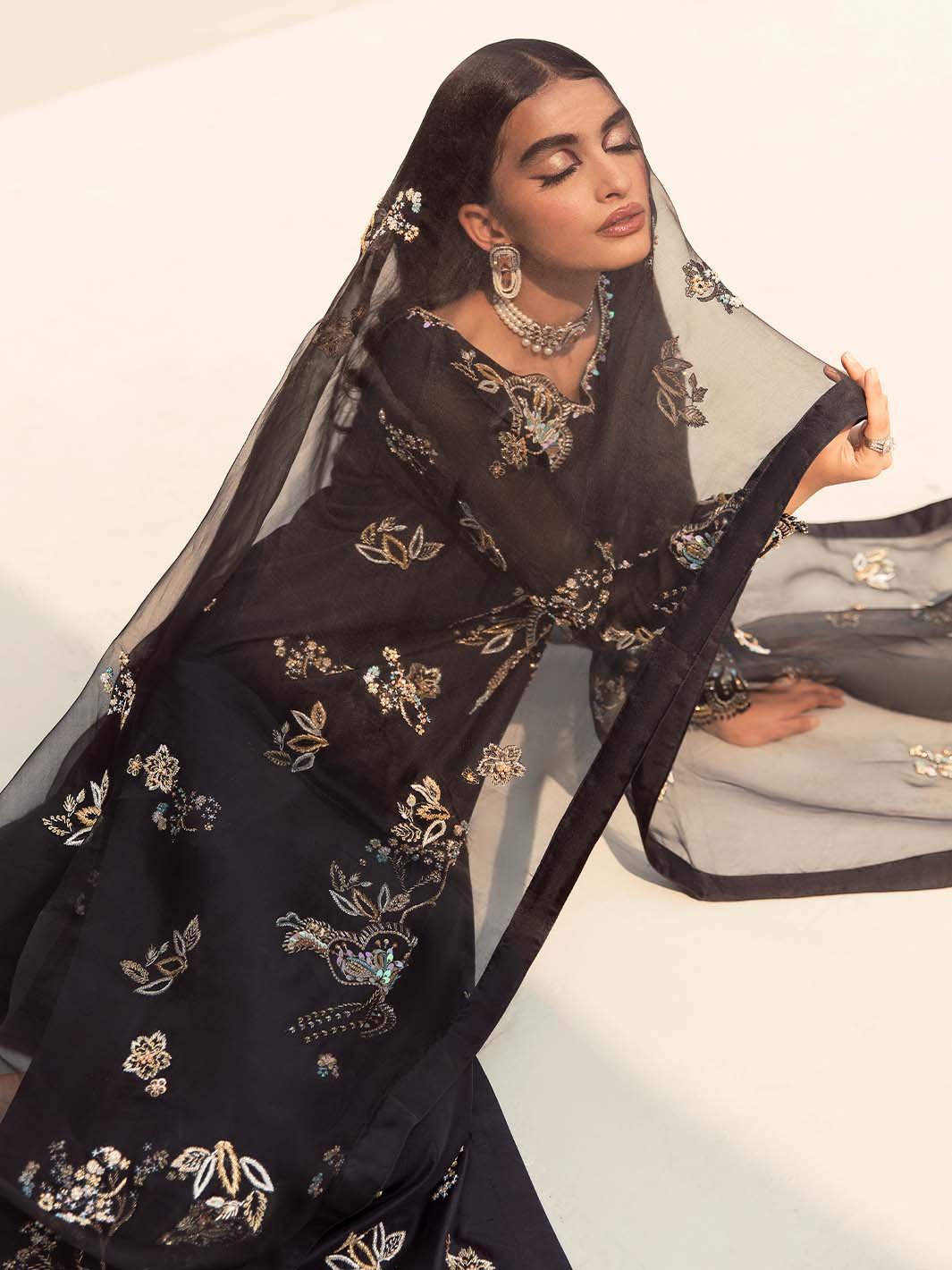 Abeera Usman - Hot Black