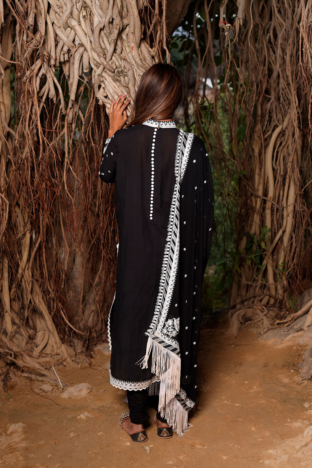 Lyla - Design 05 Embroidered Lawn’22
