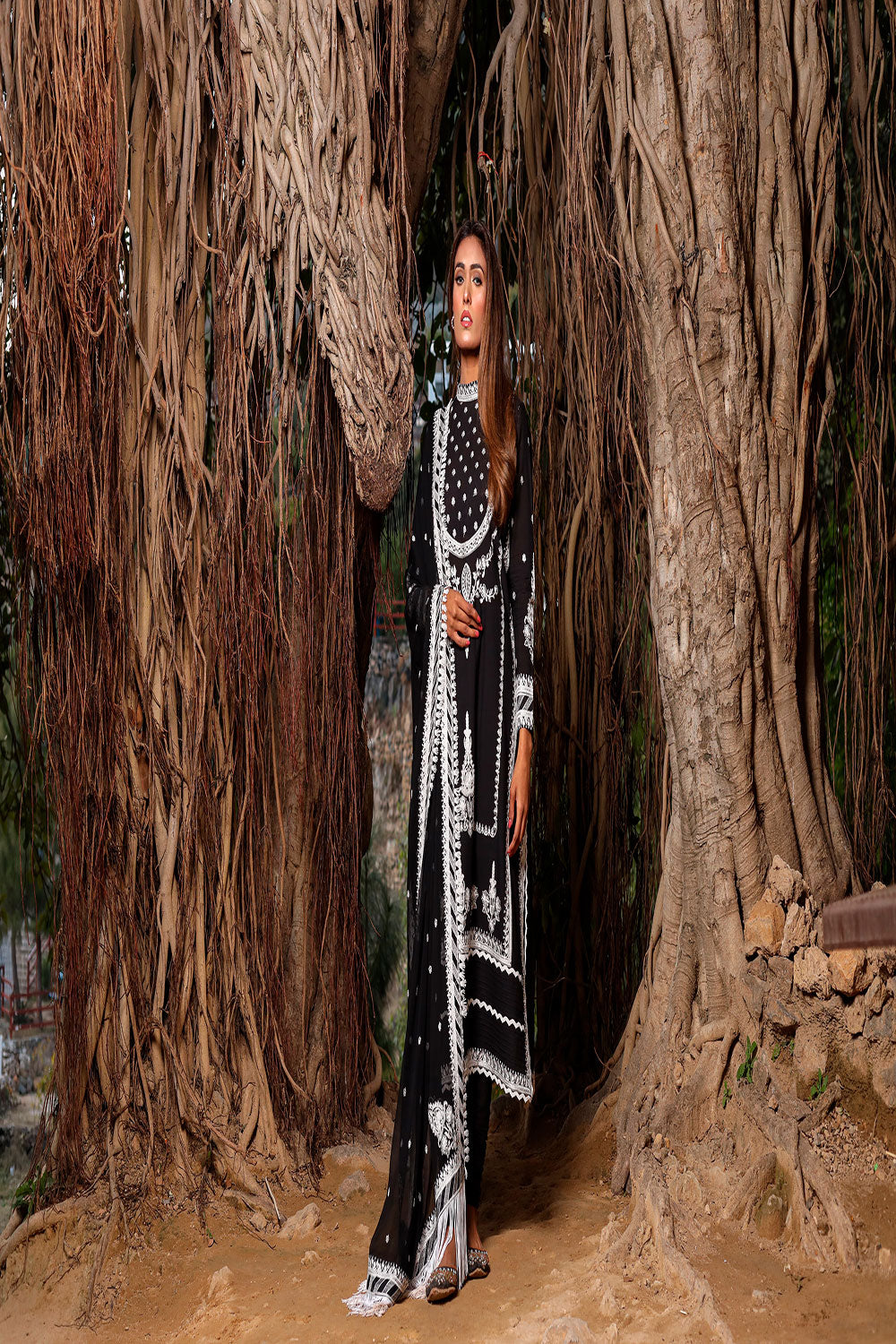 Lyla - Design 05 Embroidered Lawn’22