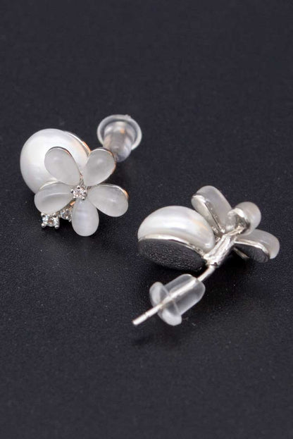 Ellena - Round Pearl Stud Earrings