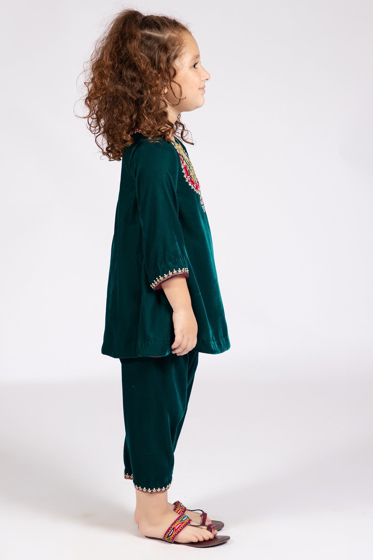 Kayseria - 2 Piece Velvet Shirt & Shalwar