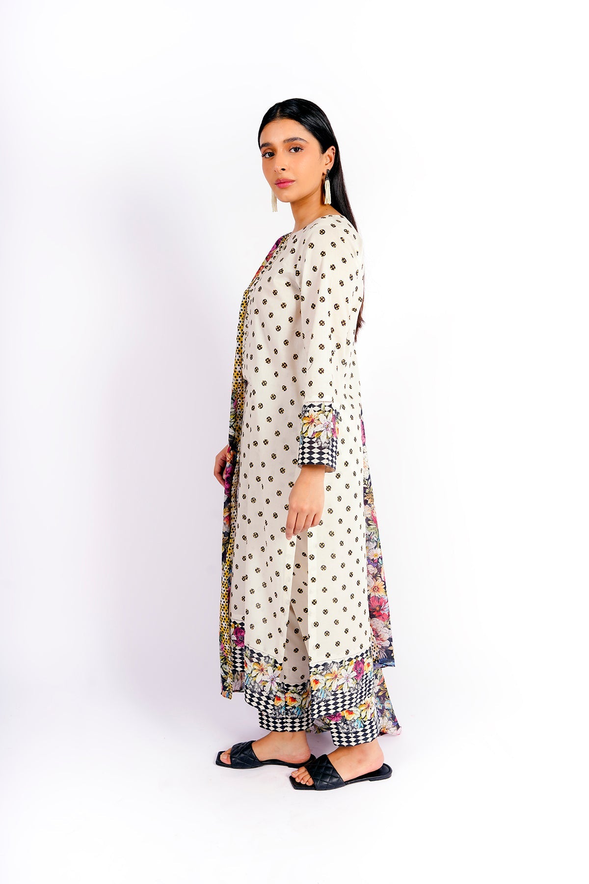 Kayseria - 3 Piece Cotton Lawn Suit