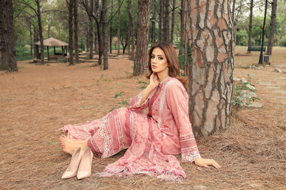 Lyla - Design 02 Lawn’23