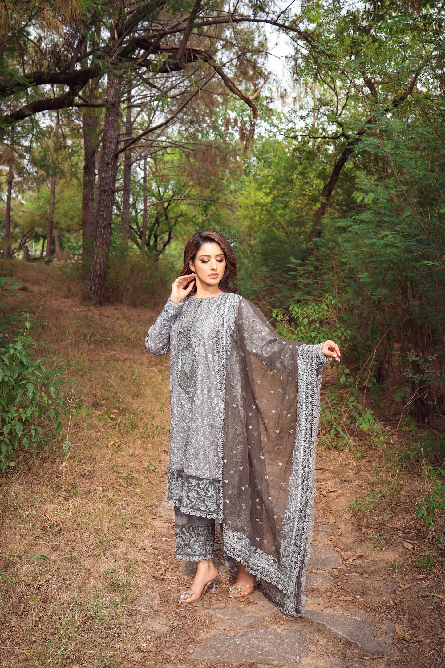 Lyla - Design 07 Lawn’23