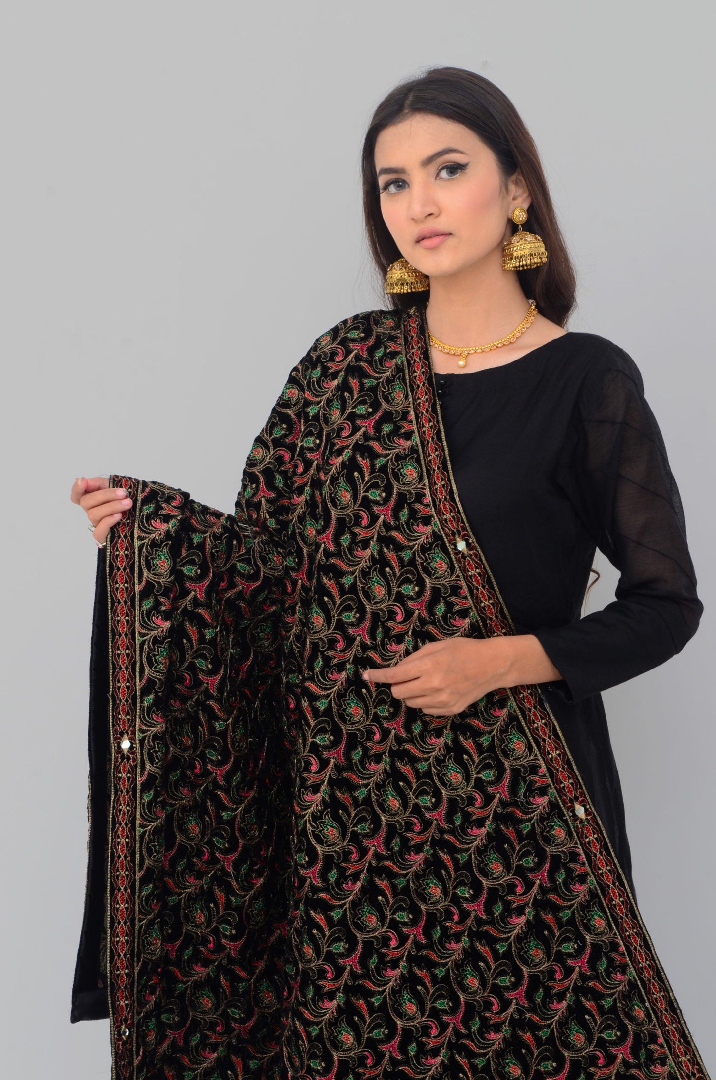 Ellena - Embroidered Velvet Shawl