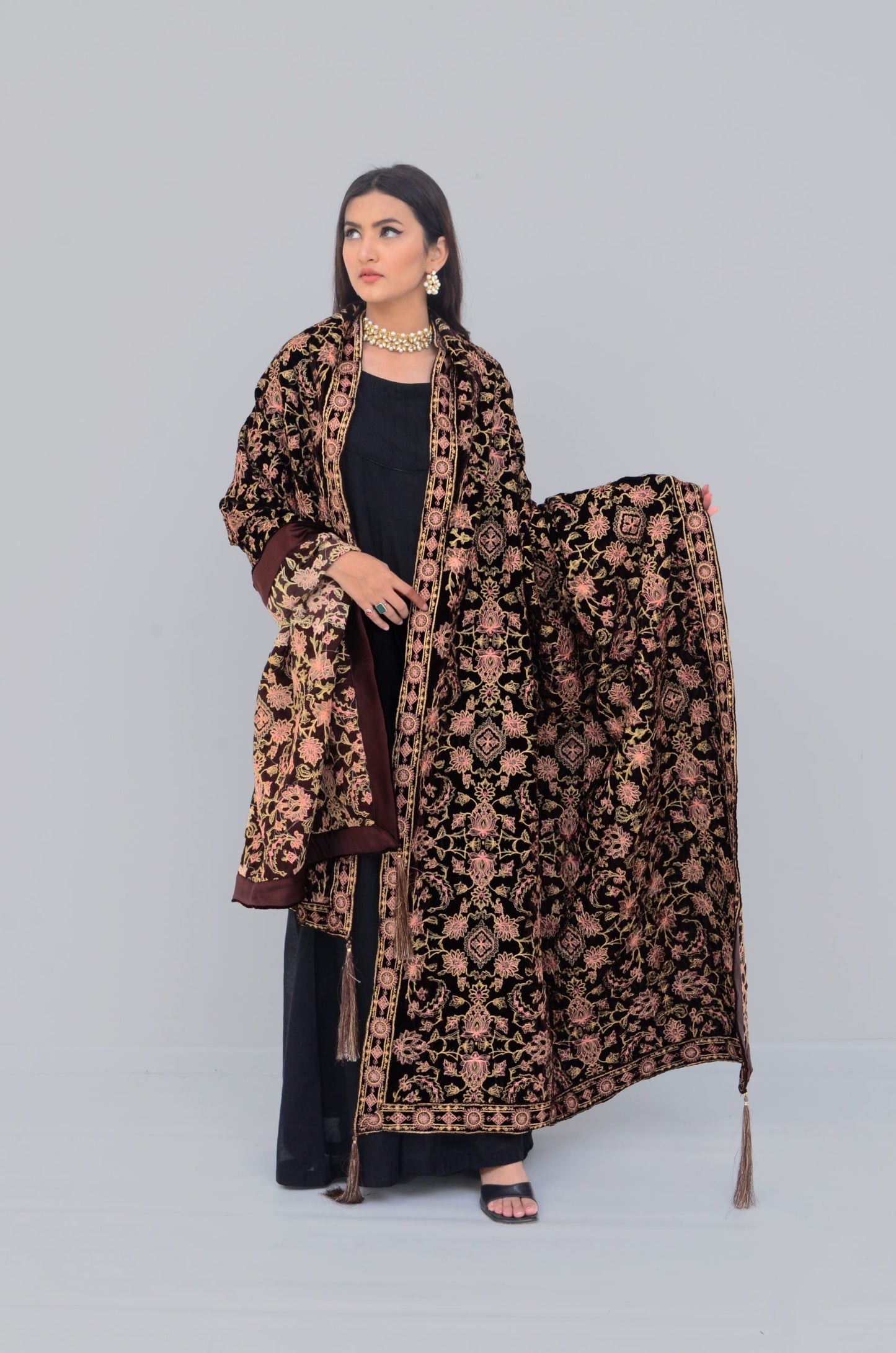 Ellena - Embroidered Velvet Shawl