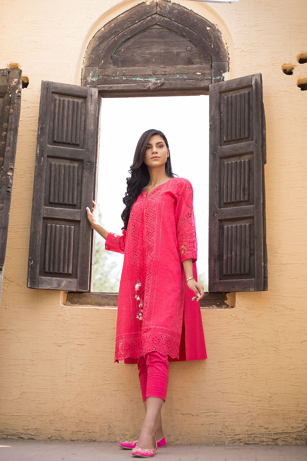 Lyla - Embroidered Schiffli Kurta (LP210002)
