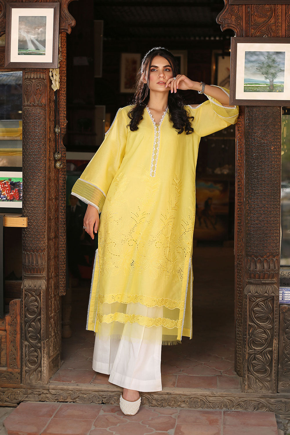 Lyla - Embroidered Schiffli Kurta (LP21005)