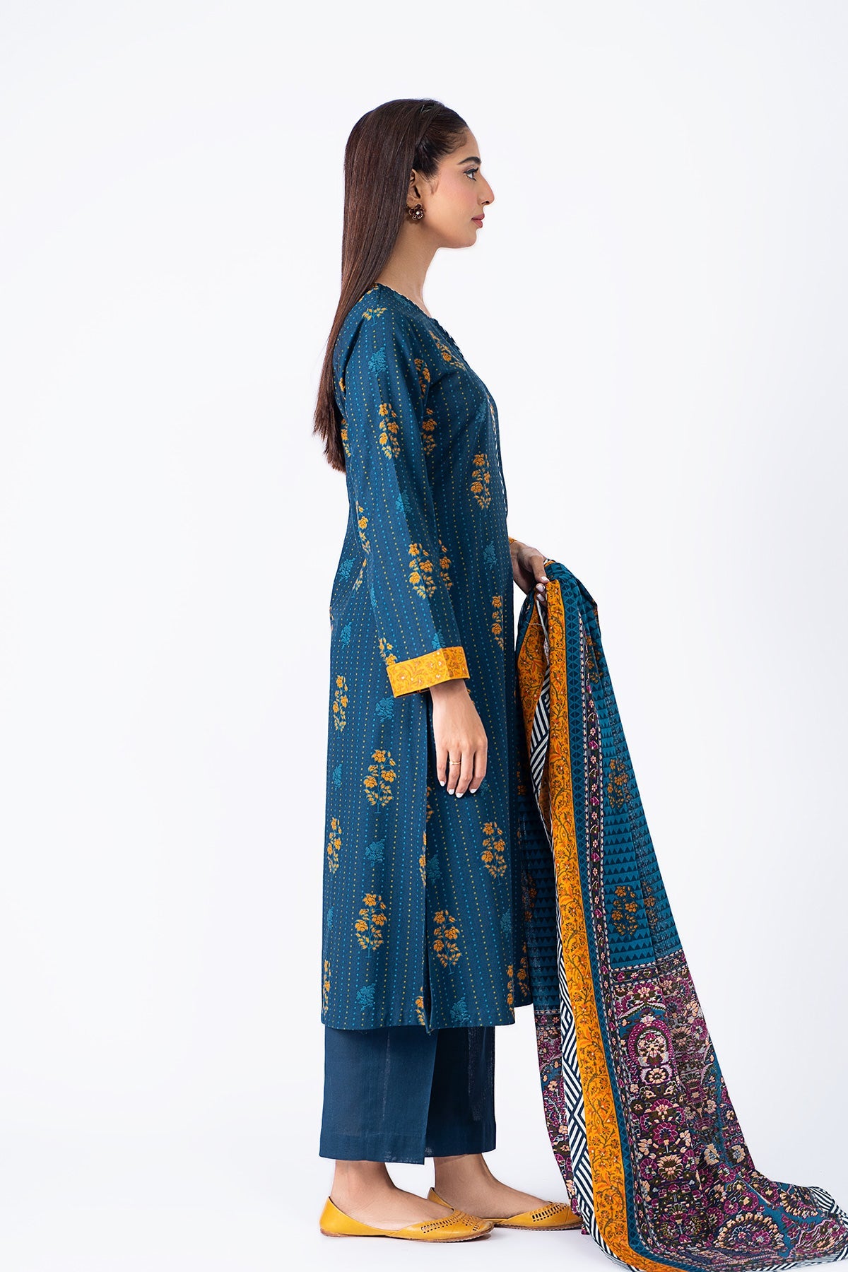 Kayseria - 3 Piece Khaddar Suit