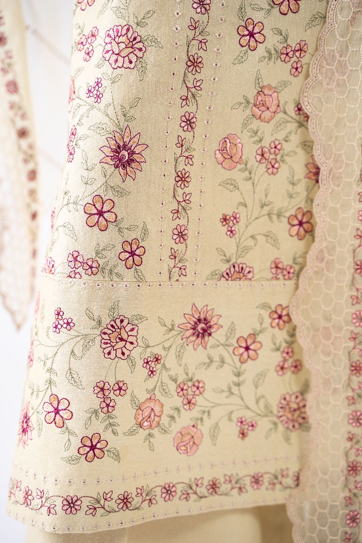 Kayseria - 3 Piece Cotton Karandi Suit