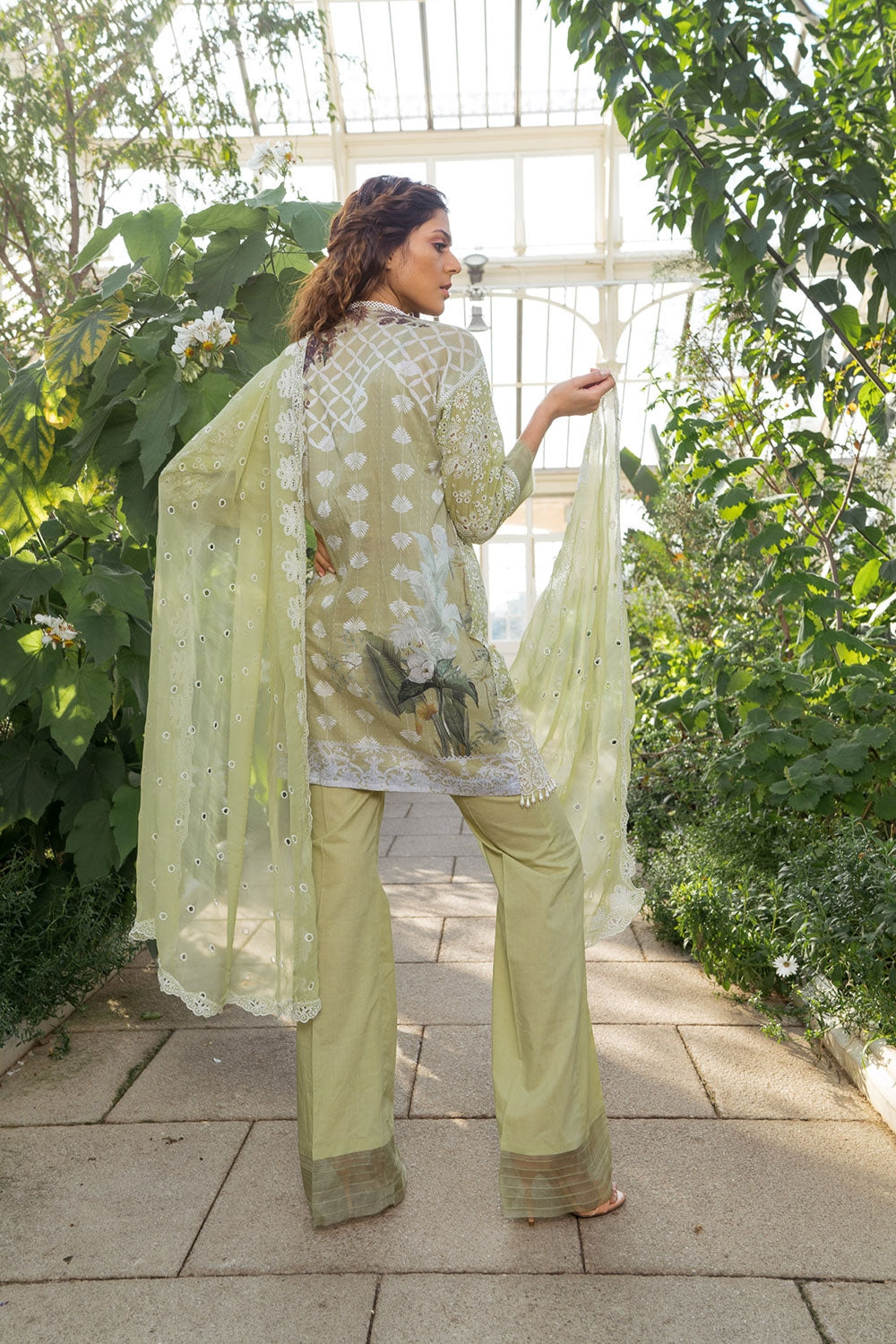 Sobia Nazir - Design 6B Lawn 2019