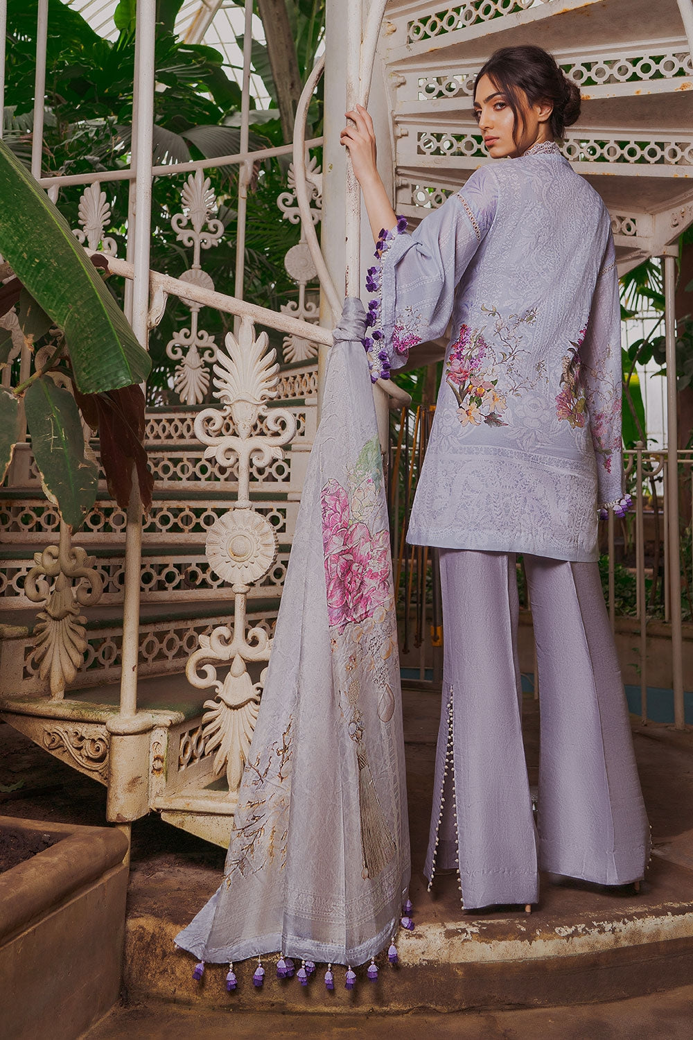 Sobia Nazir - Design 8A Lawn 2019