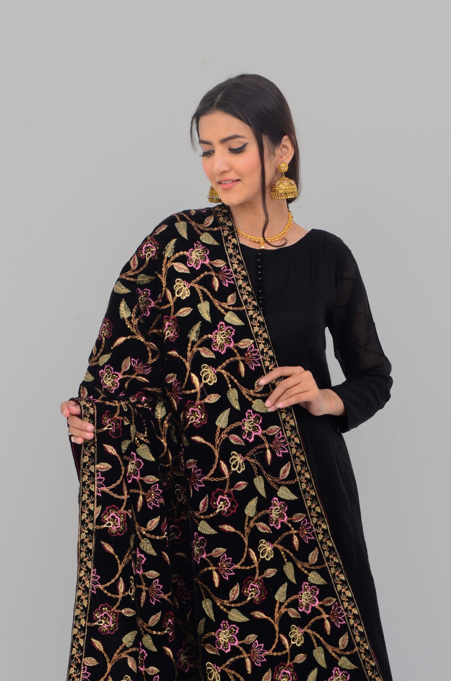 Ellena - Embroidered Velvet Shawl