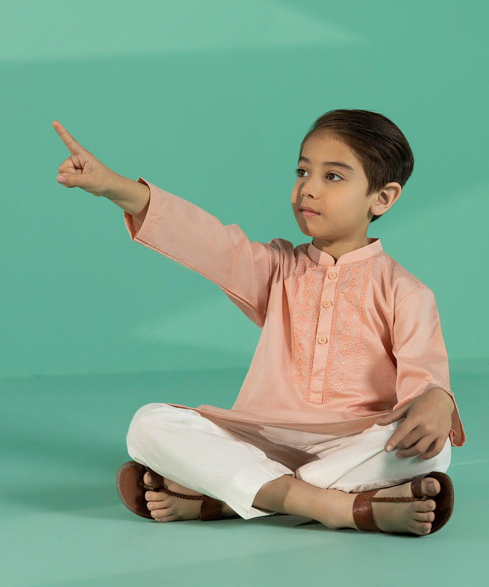 Embroidered Dobby Kurta