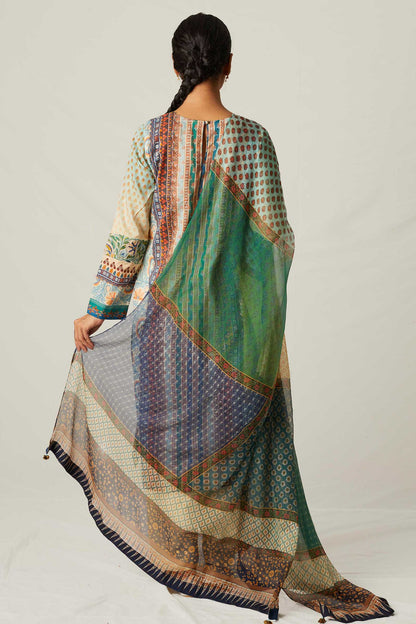 Stitched - Roshan Ara-B