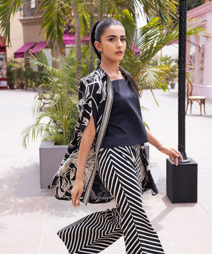 Sapphire - 2 Piece - Printed Khaddar Suit