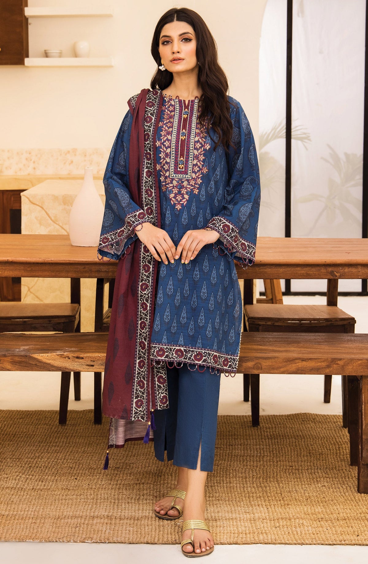 Orient - Unstitched 3 Piece Embroidered Khaddar Shirt , Khaddar Pant and Khaddar Dupatta