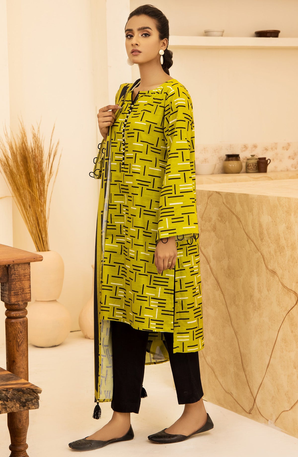 Orient - Unstitched 2 Piece Printed Khaddar Shirt and Out source Dupatta
