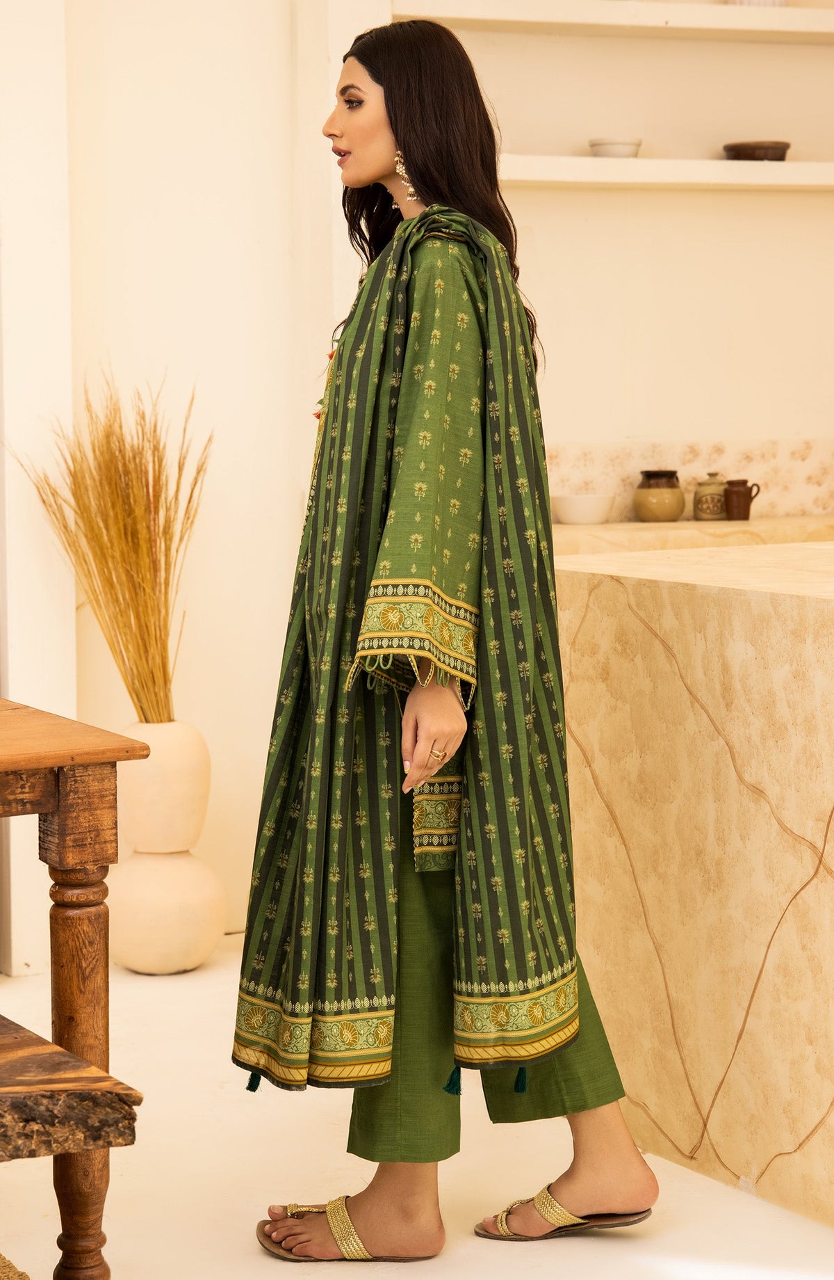 Orient - Unstitched 3 Piece Embroidered Khaddar Shirt, Khaddar Pant and Khaddar Dupatta - Nrds-367