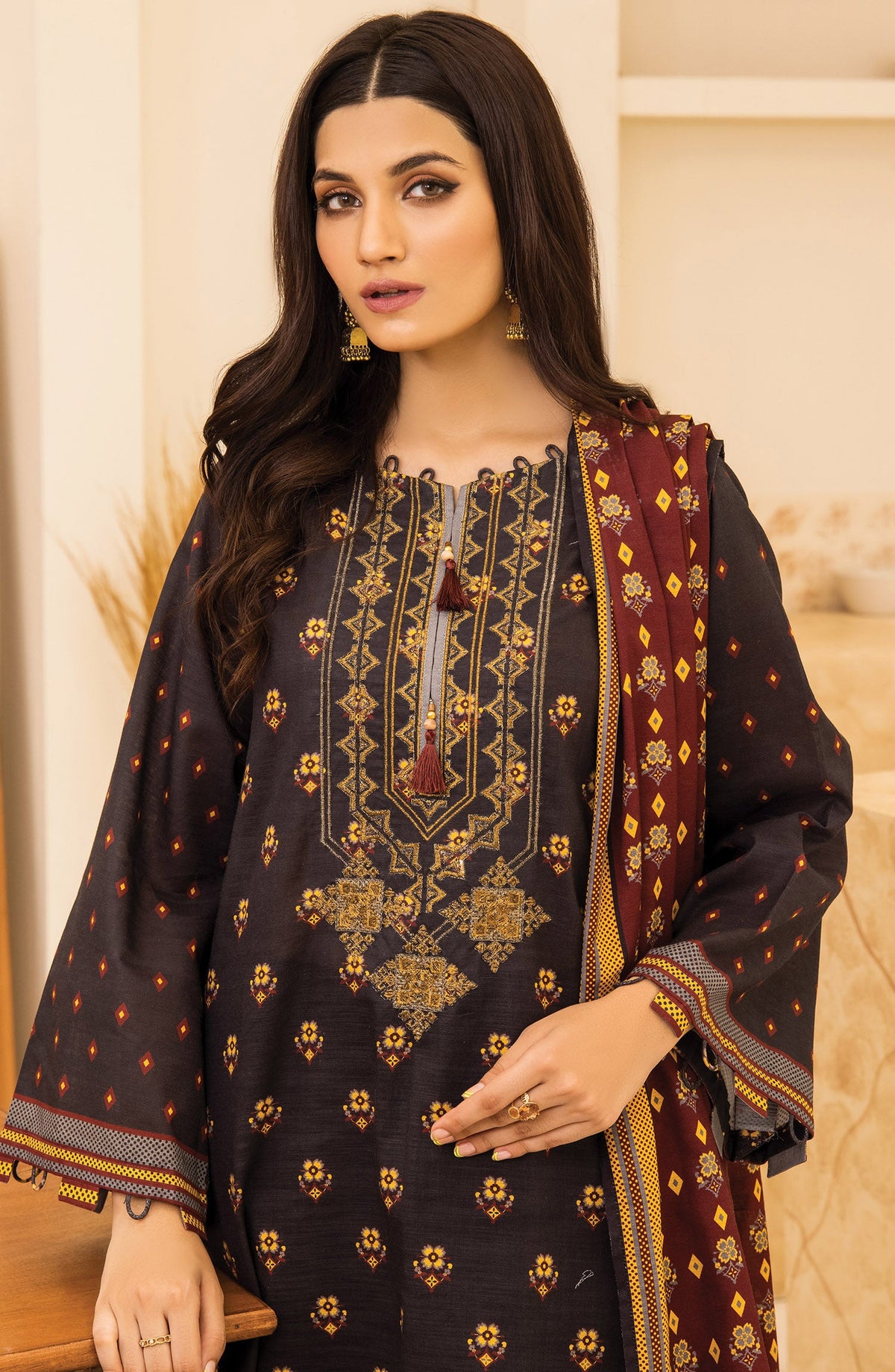 Orient - Unstitched 3 Piece Embroidered Khaddar Shirt , Khaddar Pant and Khaddar Dupatta