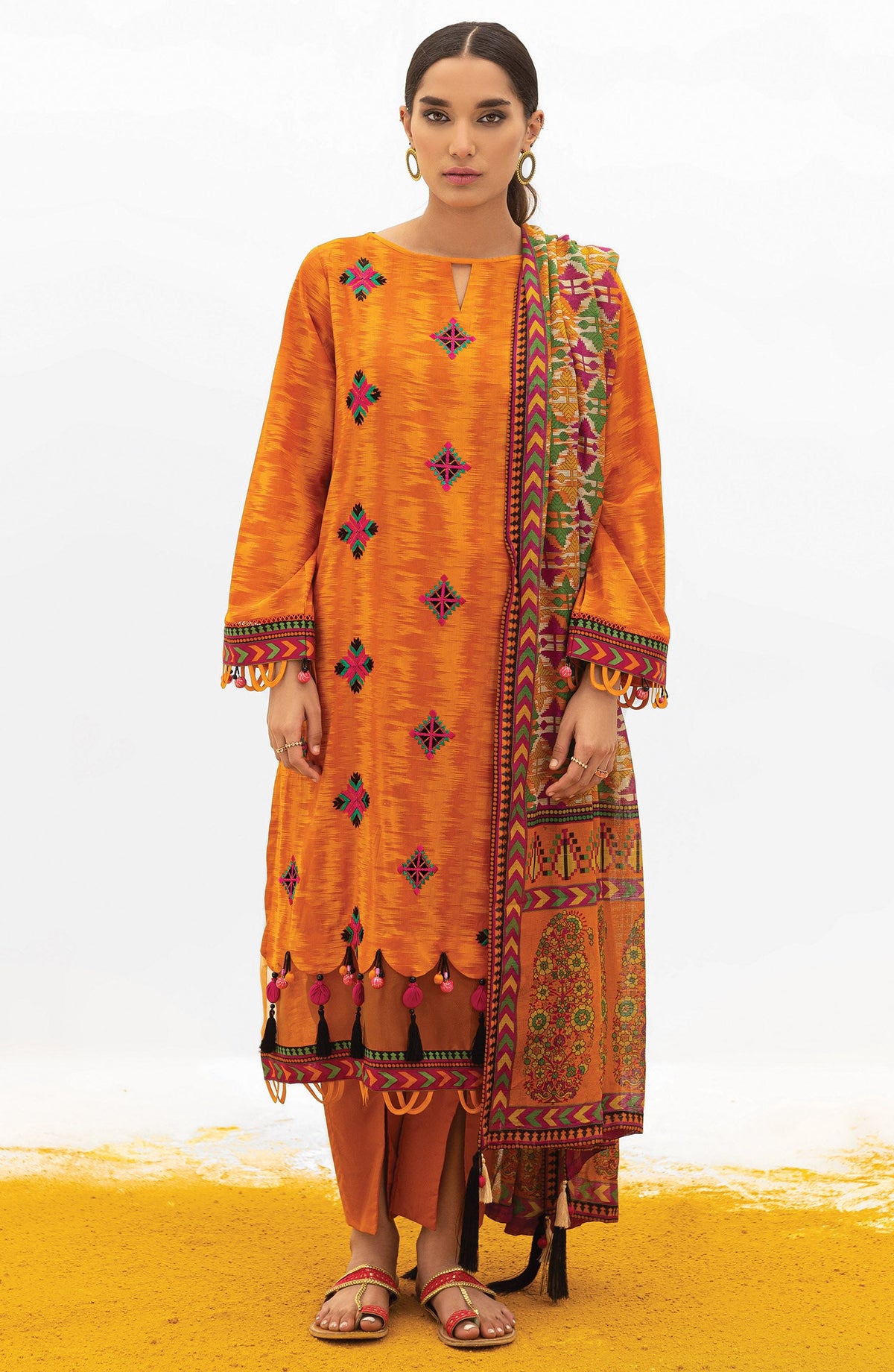 Orient - Unstitched 3 Piece Embroidered Lawn Shirt , Cambric Pant and Lawn Dupatta