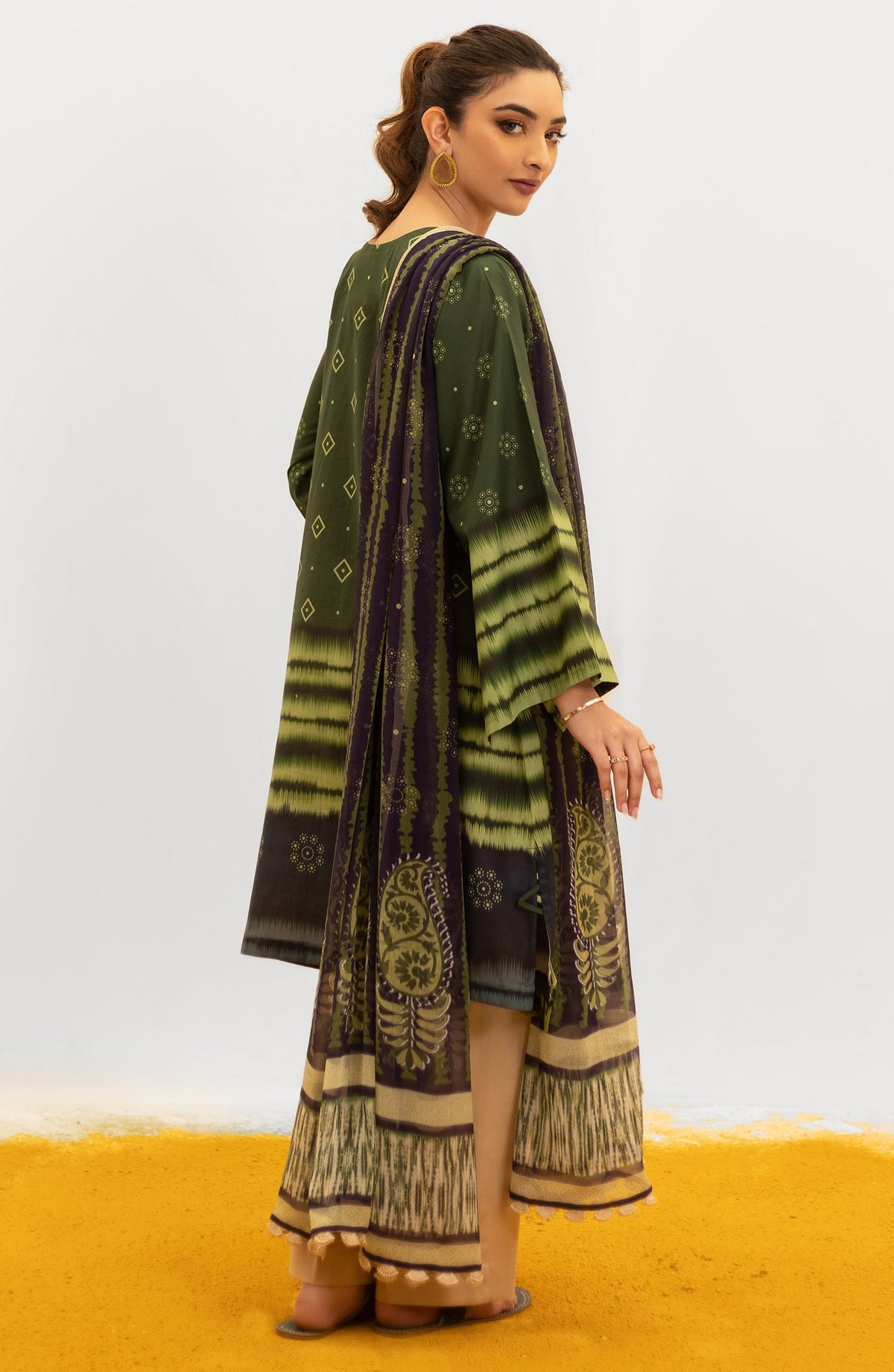 Orient - Unstitched 2 Piece Printed Lawn Shirt and Chiffon Dupatta