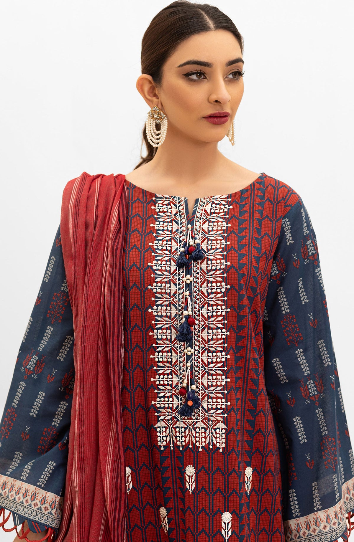 Orient - Unstitched 3 Piece Embroidered Lawn Shirt , Cambric Pant and Yarn Dyed Dupatta