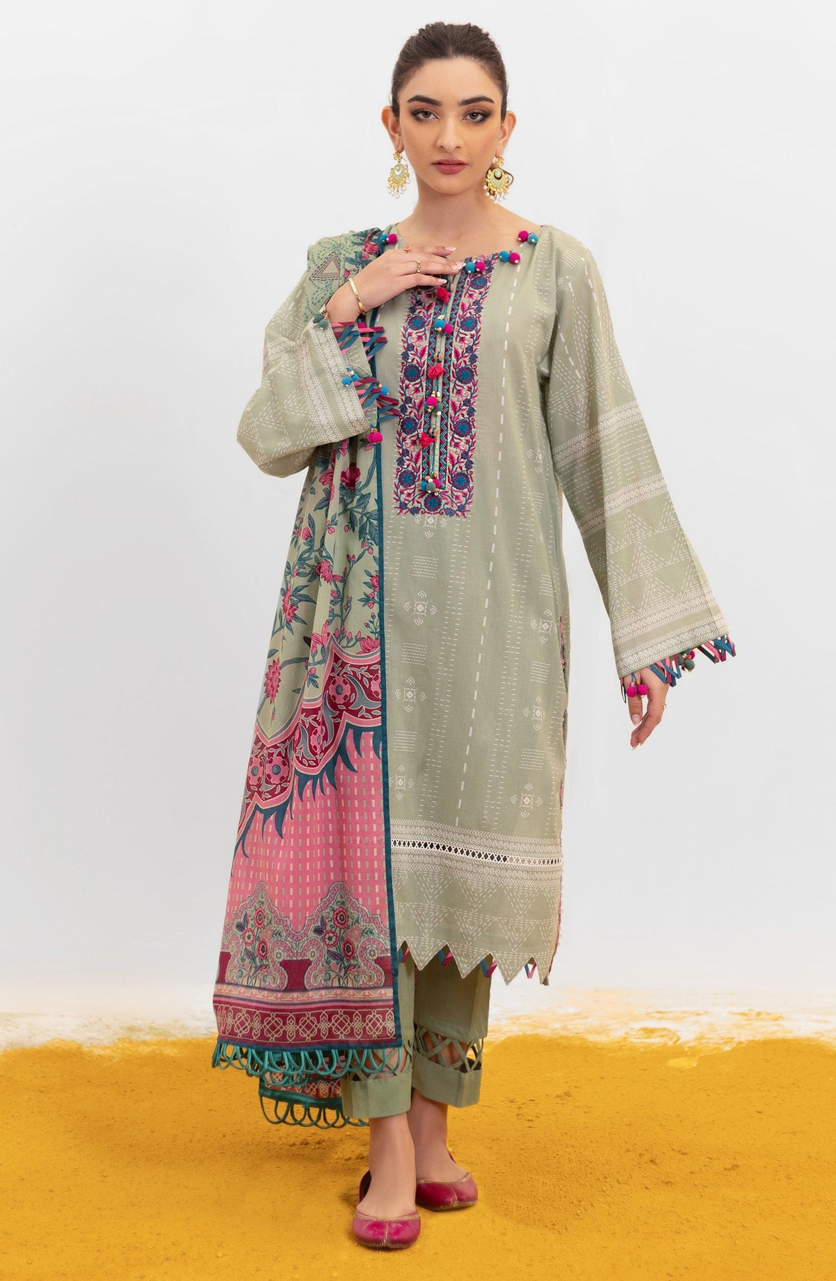 Orient - Unstitched 3 Piece Embroidered Lawn Shirt , Cambric Pant and Lawn Dupatta