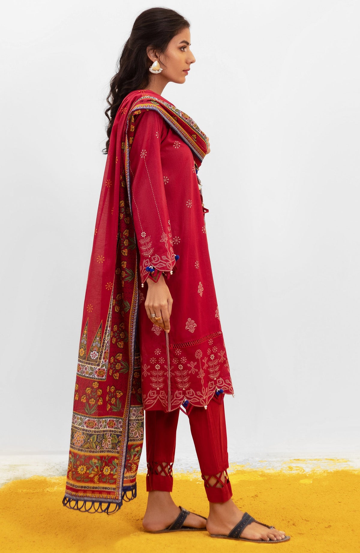 Orient - Unstitched 3 Piece Embroidered Lawn Shirt , Cambric Pant and Lawn Dupatta