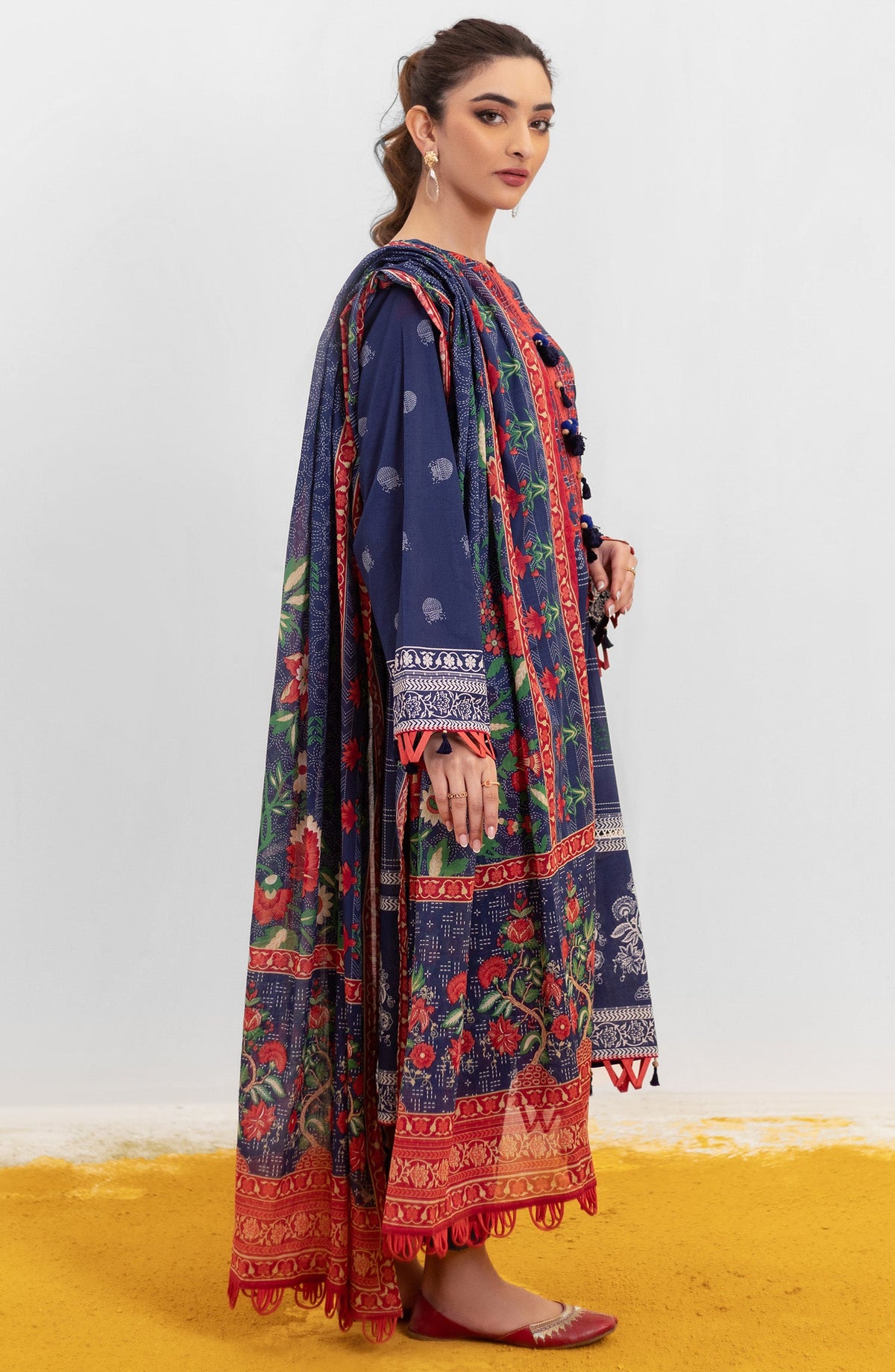 Orient - Unstitched 3 Piece Embroidered Lawn Shirt , Cambric Pant and Lawn Dupatta