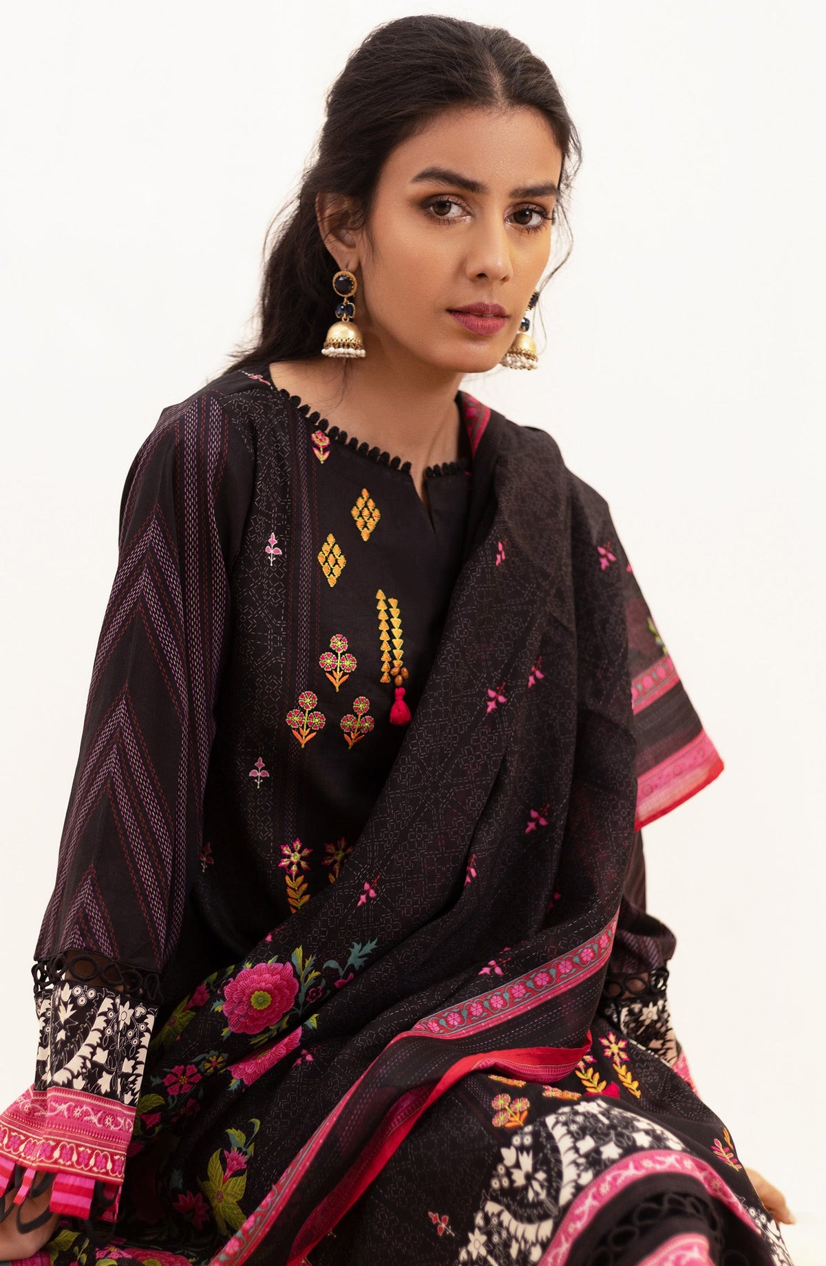Orient - Unstitched 3 Piece Embroidered Lawn Shirt , Cambric Pant and Lawn Dupatta