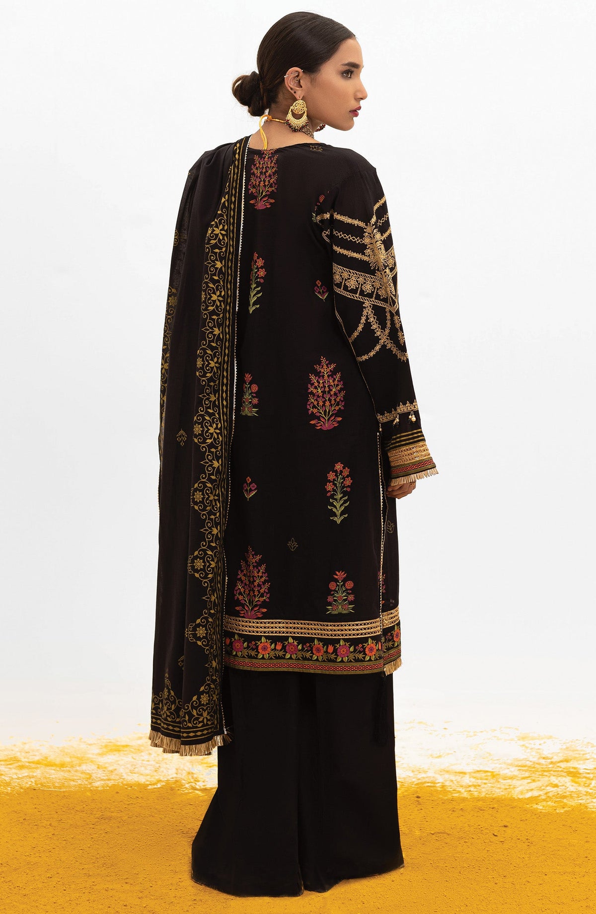 Orient - Unstitched 3 Piece Embroidered Lawn Shirt , Cambric Pant and Lawn Dupatta