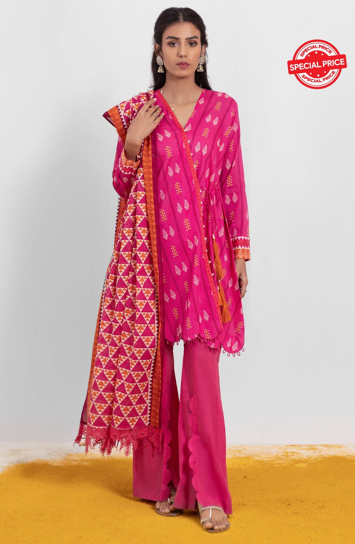 Orient - Unstitched 3 Piece Printed Lawn Shirt , Cambric Pant and Lawn Dupatta