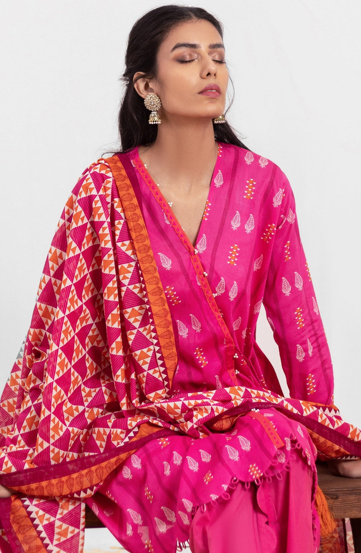 Orient - Unstitched 3 Piece Printed Lawn Shirt , Cambric Pant and Lawn Dupatta