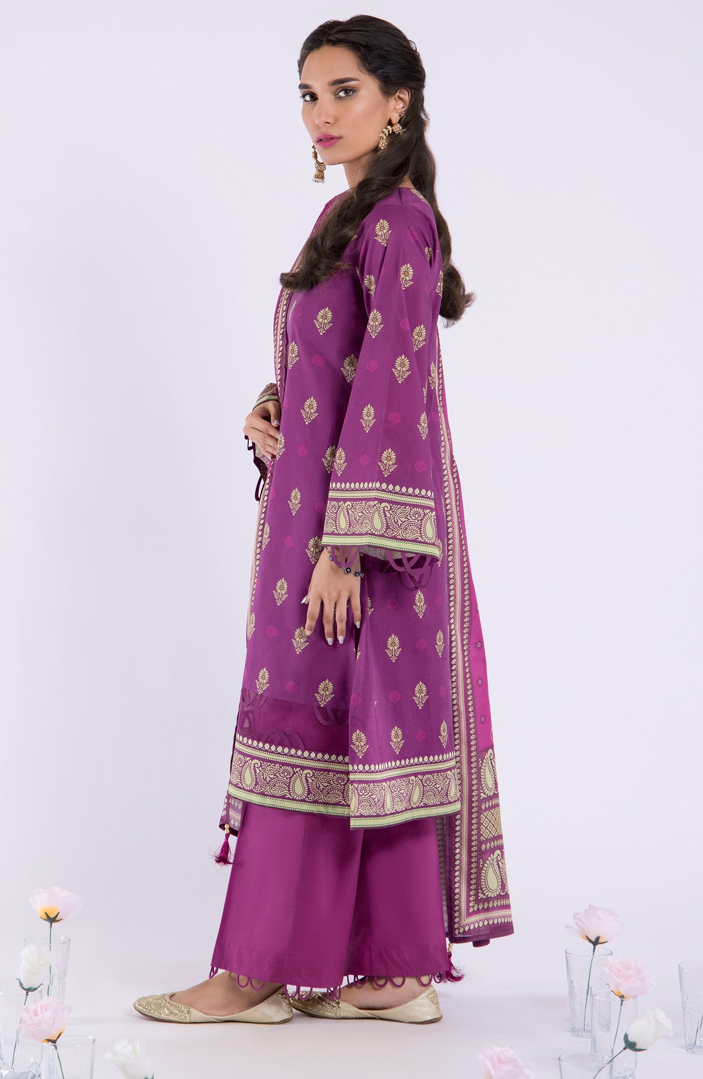 Orient - Unstitched 3 Piece Printed Lawn Shirt , Cambric Pant and Lawn Dupatta