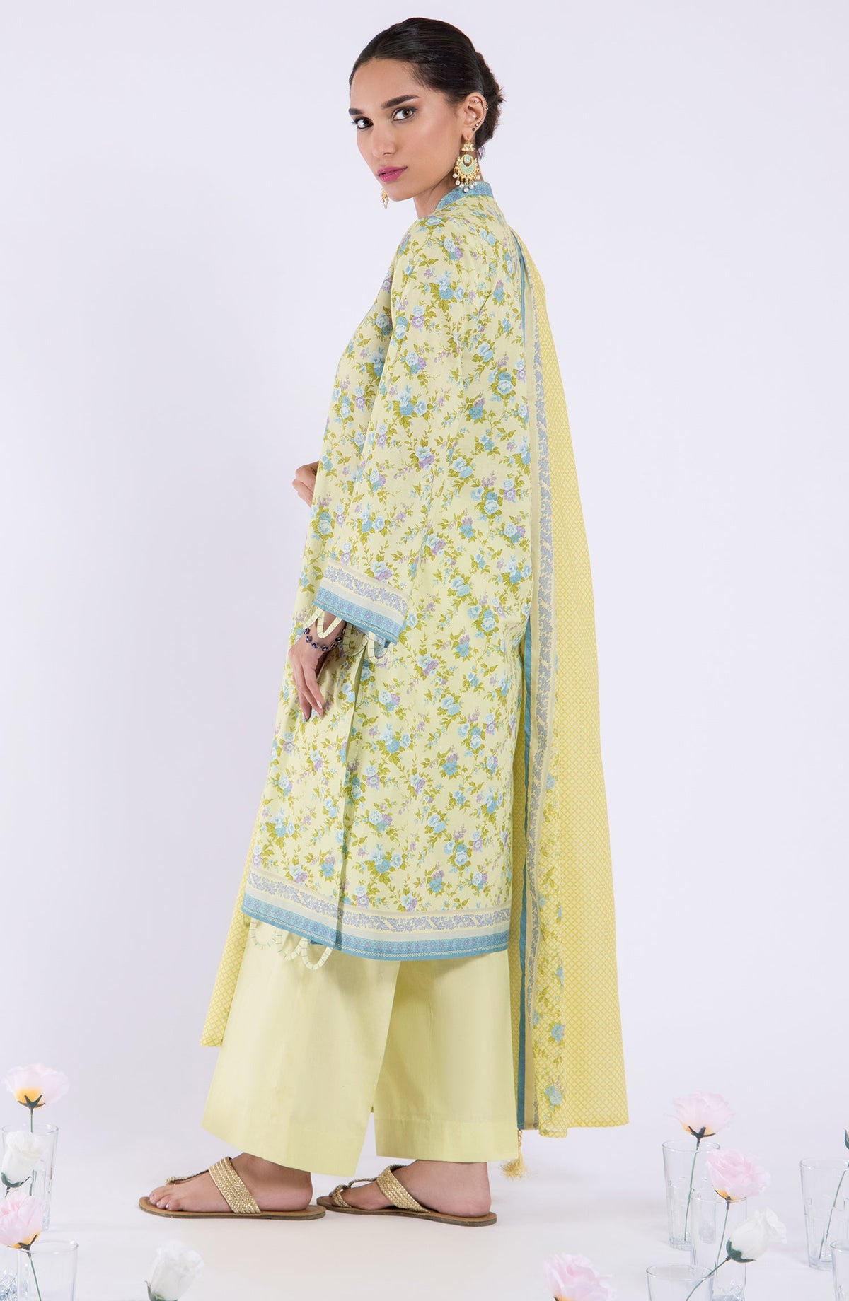 Orient - Unstitched 3 Piece Printed Lawn Shirt , Cambric Pant and Lawn Dupatta
