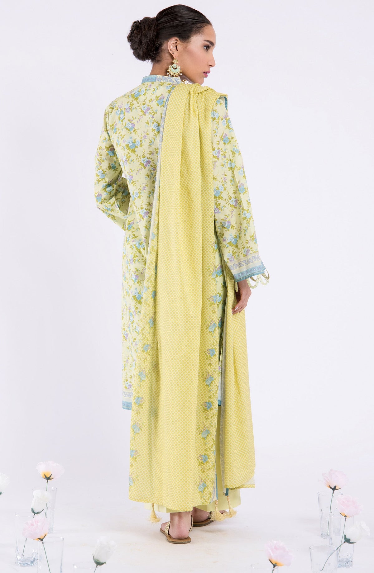 Orient - Unstitched 3 Piece Printed Lawn Shirt , Cambric Pant and Lawn Dupatta