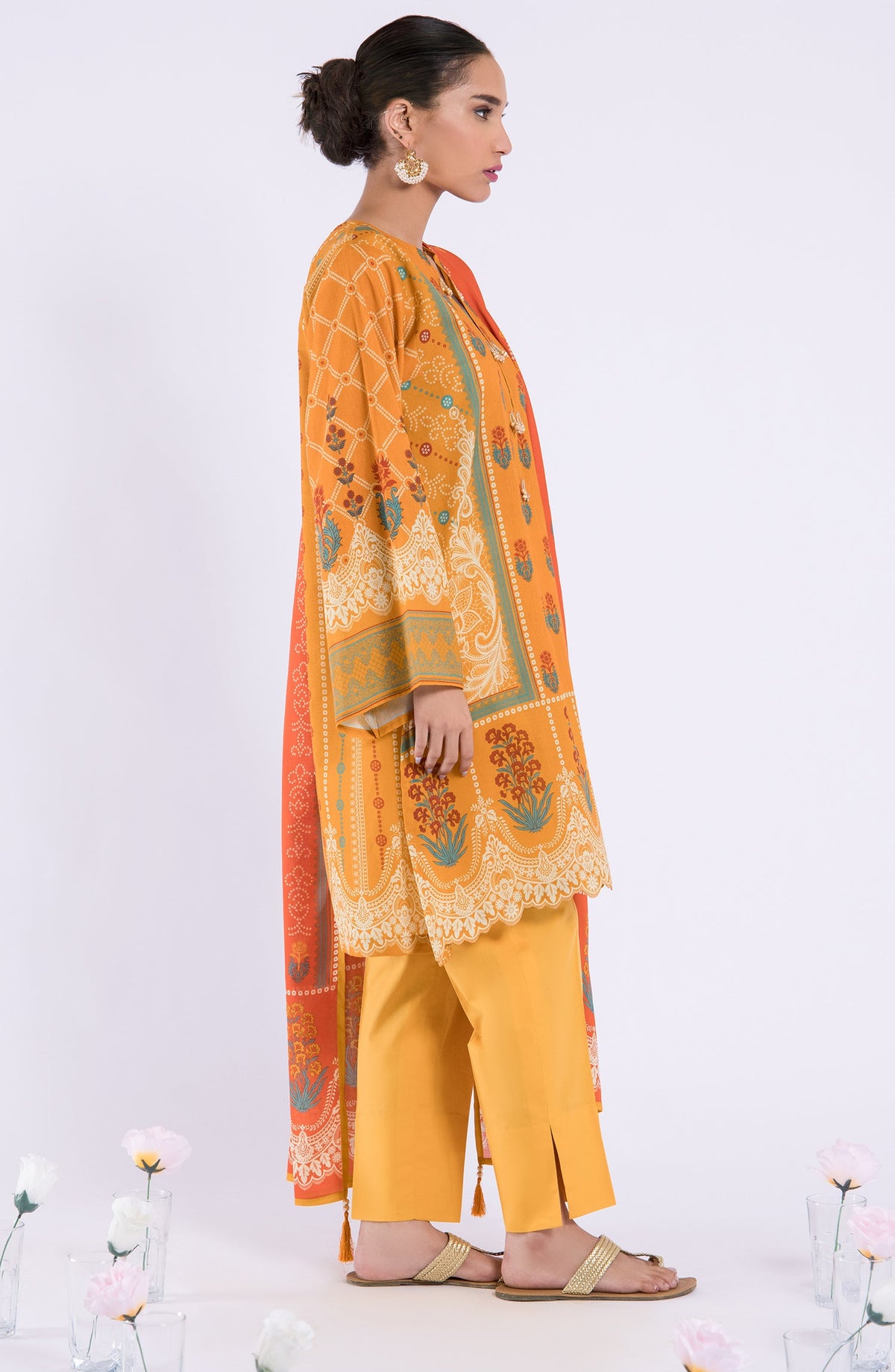Orient - Unstitched 3 Piece Printed Lawn Shirt , Cambric Pant and Lawn Dupatta