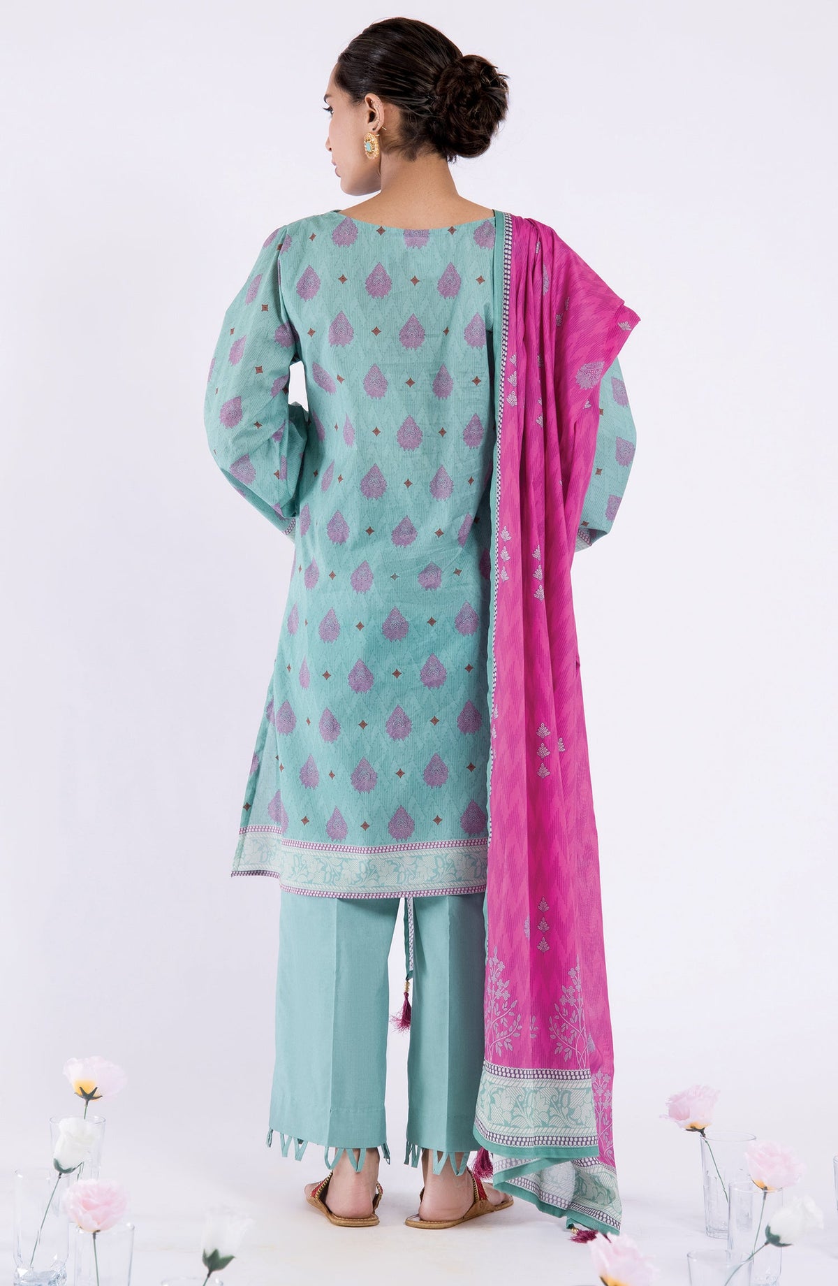 Orient - Unstitched 3 Piece Printed Lawn Shirt , Cambric Pant and Lawn Dupatta