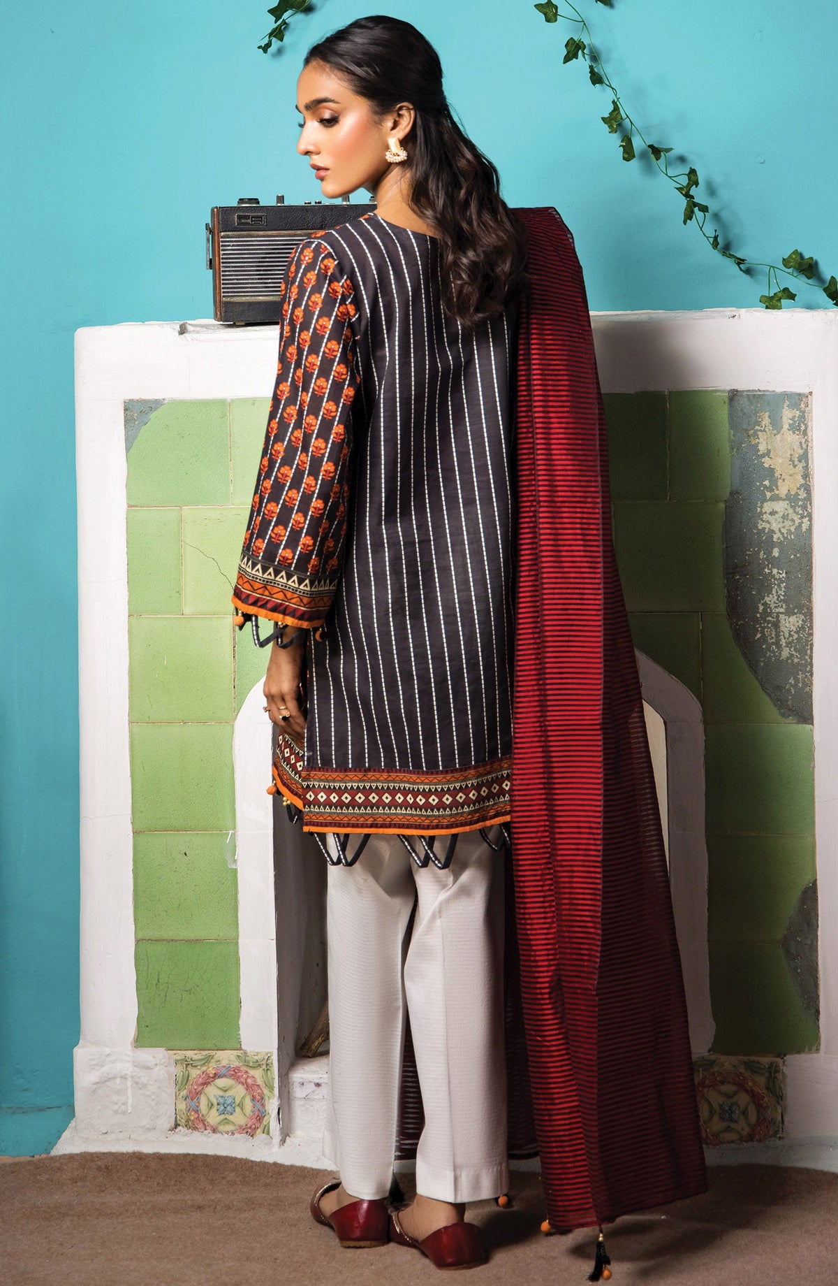 Orient - Unstitched 2 Piece Printed Khaddar Shirt and Yarn Dyed Dupatta