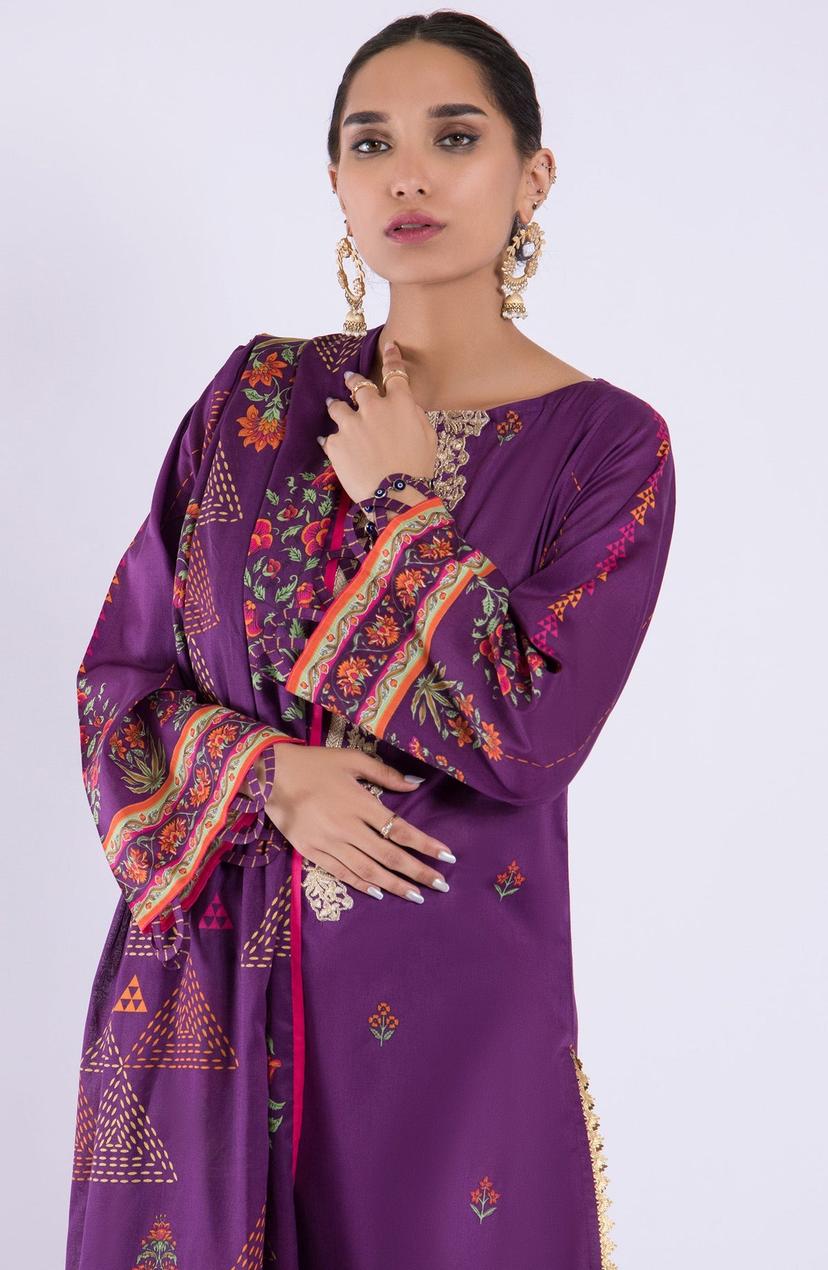 Orient - Unstitched 3 Piece Embroidered Lawn Shirt , Cambric Pant and Lawn Dupatta