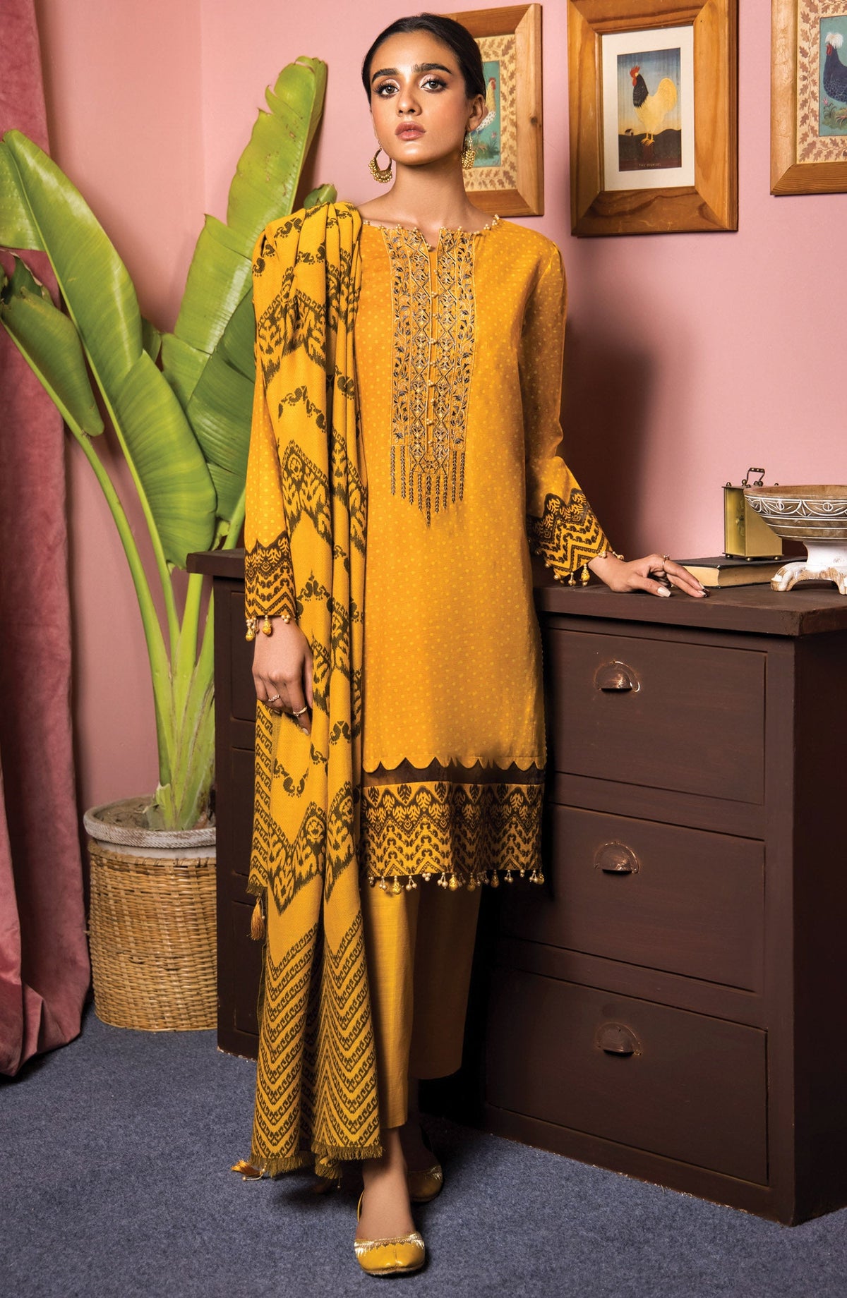 Orient - Unstitched 3 Piece Embroidered Khaddar Shirt , Khaddar Pant and JACQUARD Dupatta